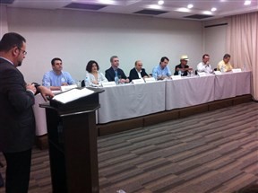 Café com Turismo reúne candidatos a prefeito de Maringá